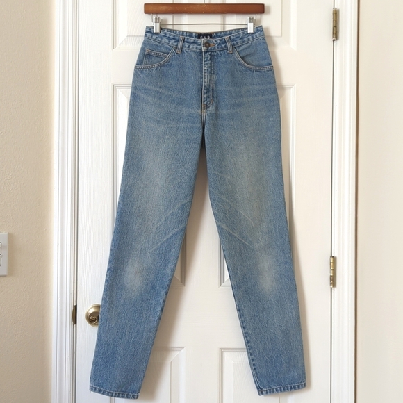 Gap 90's Vintage Classic Medium Wash High Rise Slim Fit Straight Leg Jeans 9/10 - Picture 1 of 14